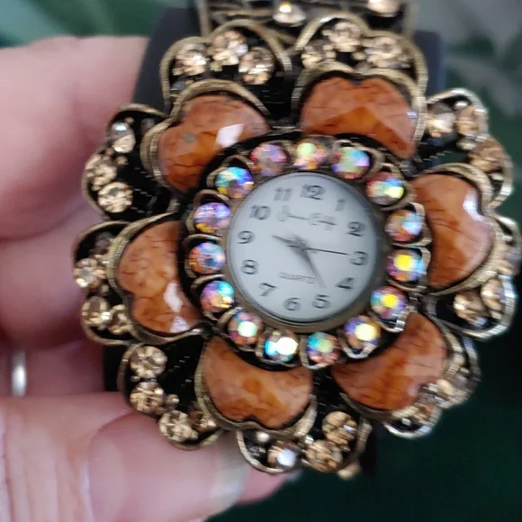 Watch - Picture 4 of 4